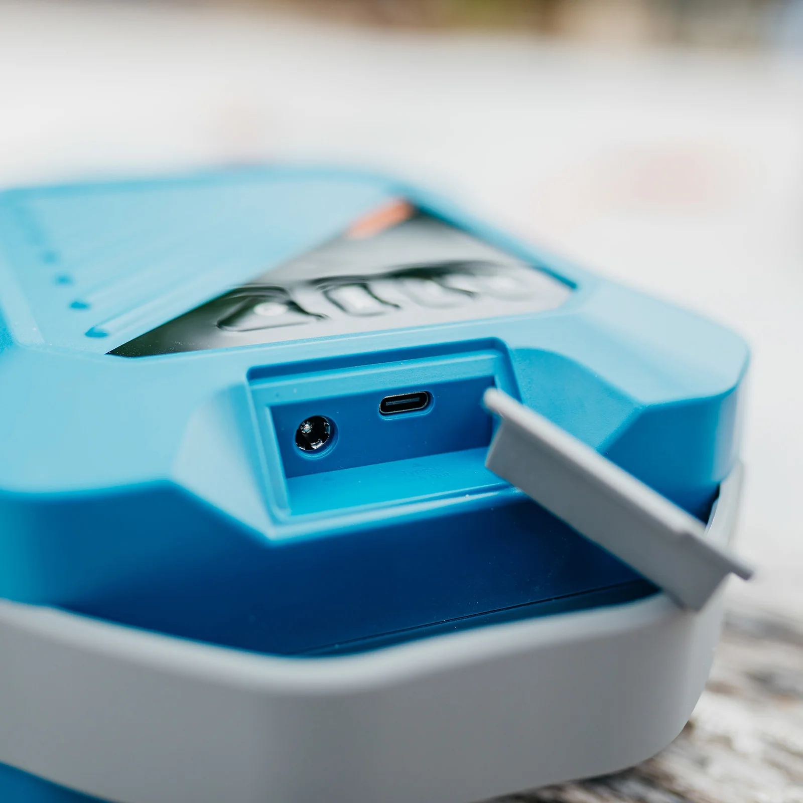 Portable Electric Pump | Battery Powered High-Pressure Air Pump - Image 11