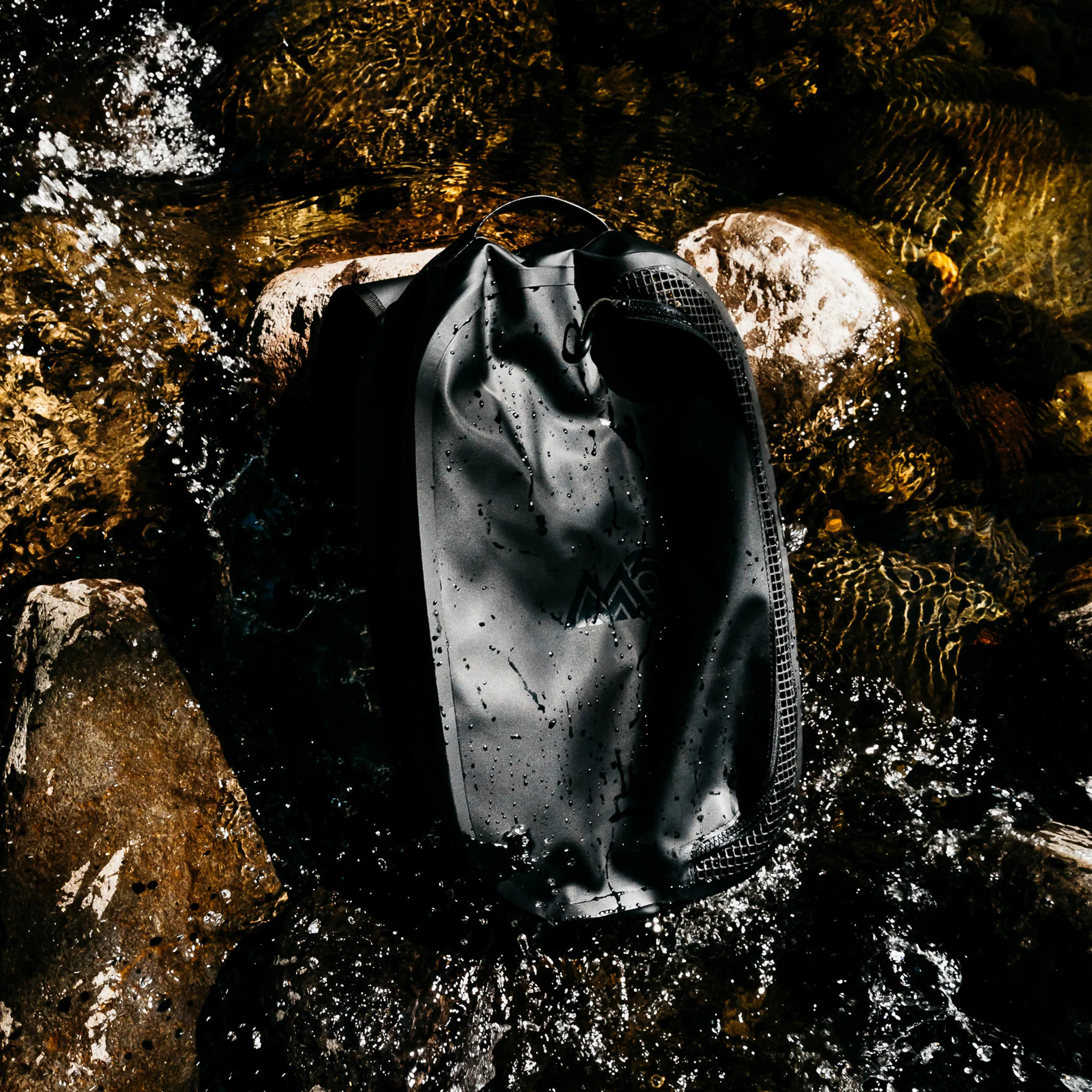 CASSI | Backpack | Dual-Compartment 18L Daypack - Image 14