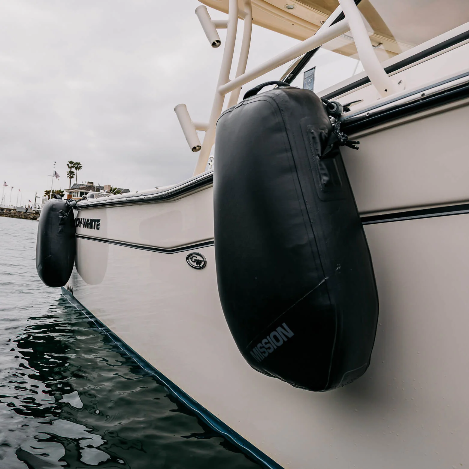 DYMON | Inflatable Fenders - Image 9