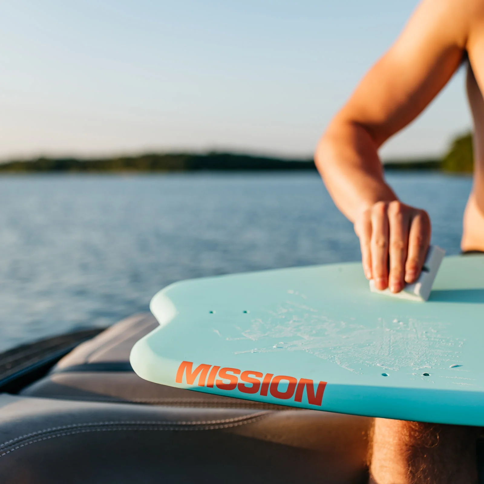 KILO | Wax Hybrid Wakesurfer - Image 4